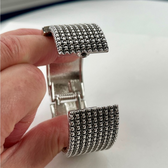 Two-tone Mesh Hinged Bracelet - Picture 3 of 12